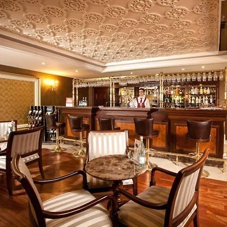 Grand Halic Goldenhorn