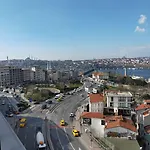 Grand Halic Goldenhorn